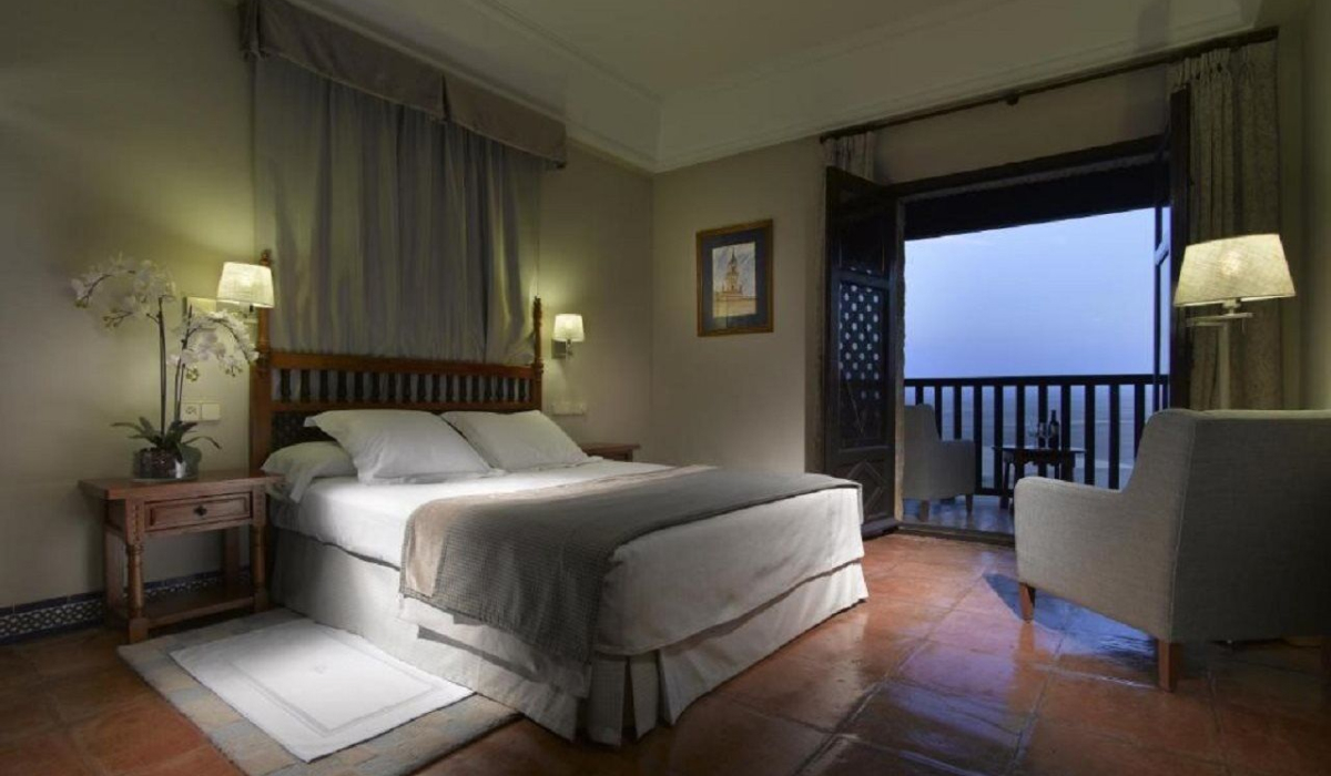 1 AND 3 Carmona 5jpg