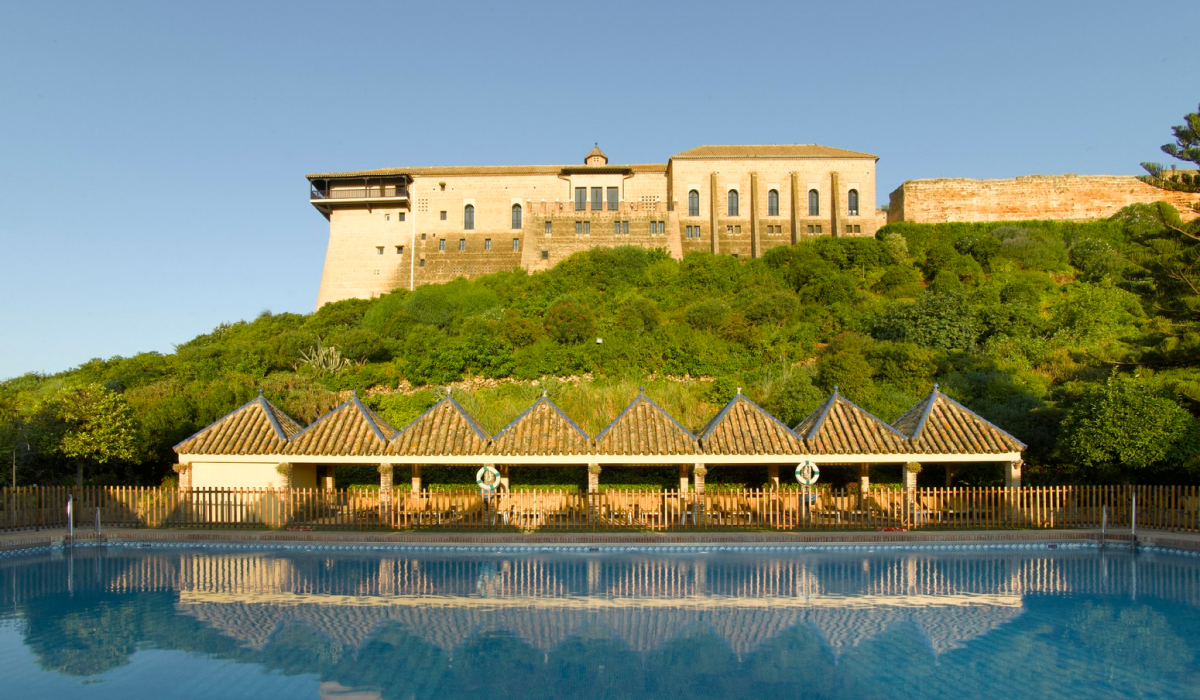 1 AND 3 Carmona 6jpg